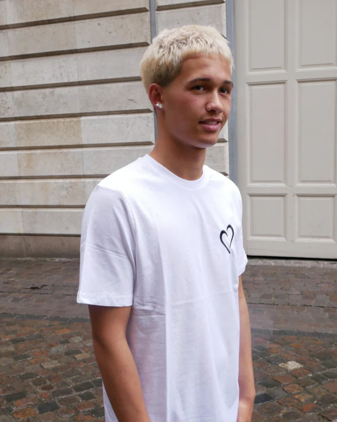 Signature T-Shirt with black heart - White