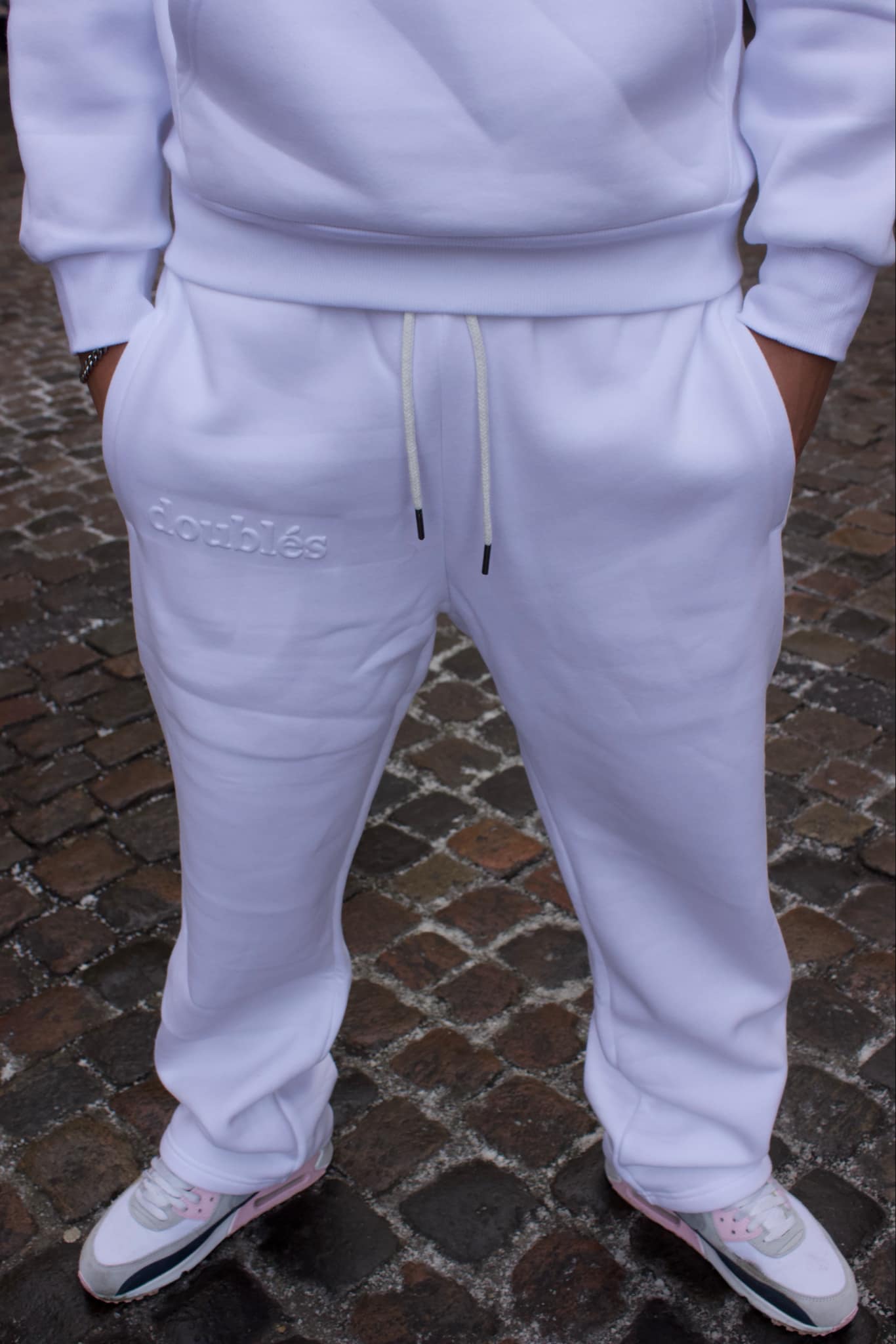 Embossed Jogging Pants - White