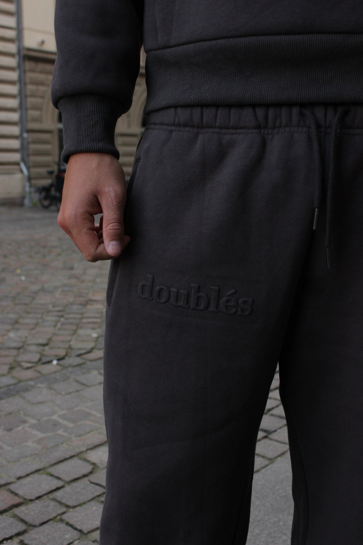 Joggingpants with Embossed print